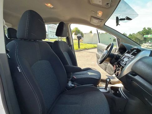 Used 2015 Nissan Versa Note SV FWD image 45