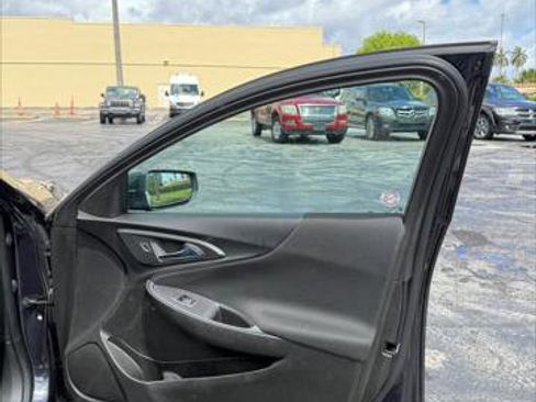 Used 2023 Chevrolet Malibu LT image 13