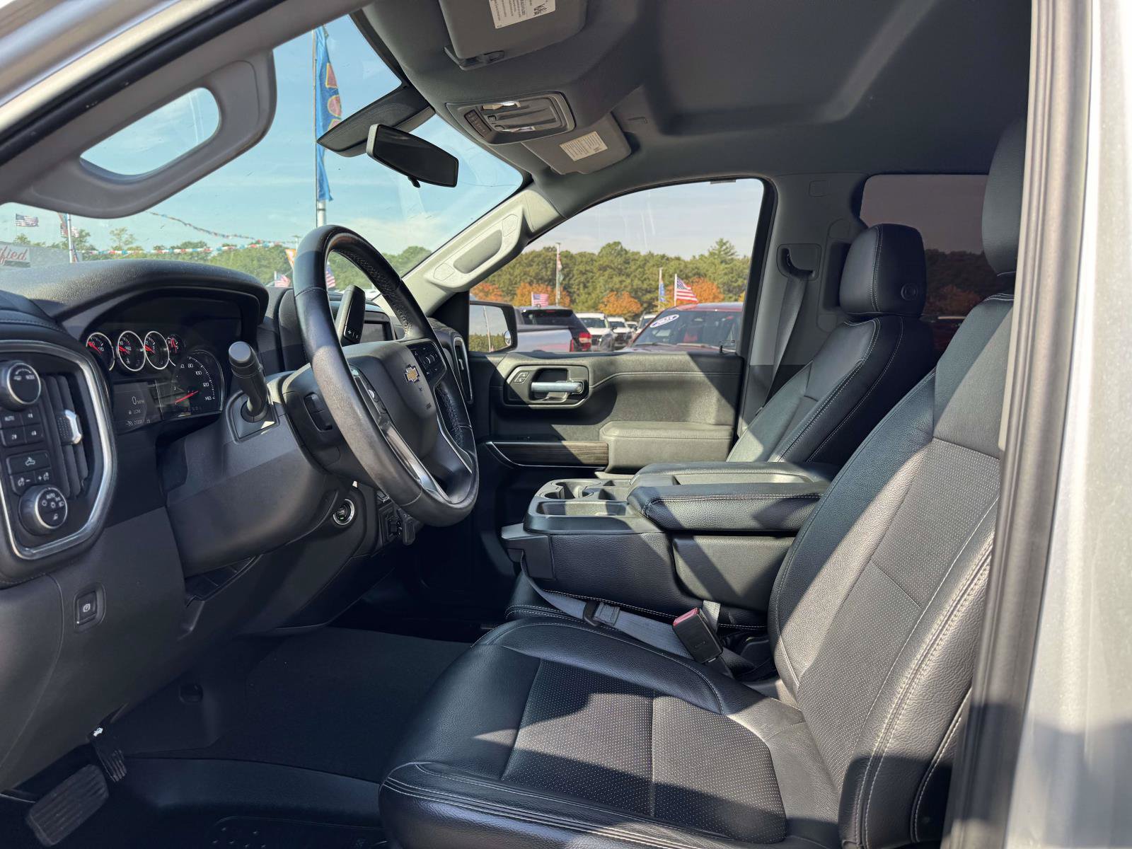 Used 2021 Chevrolet Silverado 1500 LT w/ Diesel Off-Road Package AWD/4WD image 19