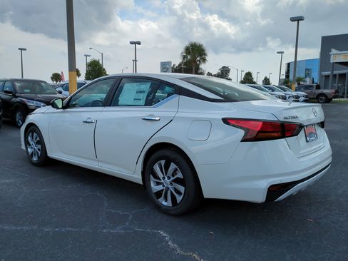 New 2025 Nissan Altima 2.5 S image 6