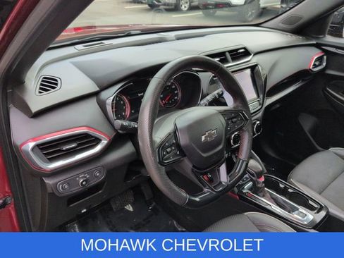 Used 2023 Chevrolet TrailBlazer RS w/ Sun and Liftgate Package AWD/4WD image 11