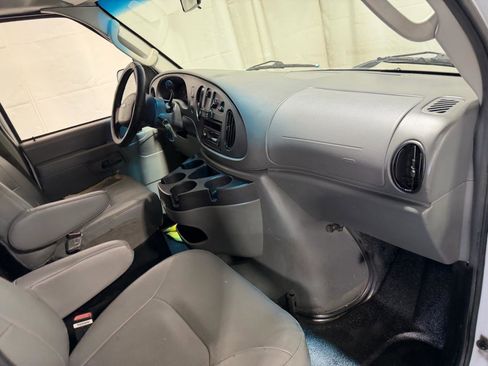 Used 2007 Ford E-150 and Econoline 150 RWD image 12