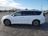 Used 2021 Chrysler Pacifica Touring-L image 4