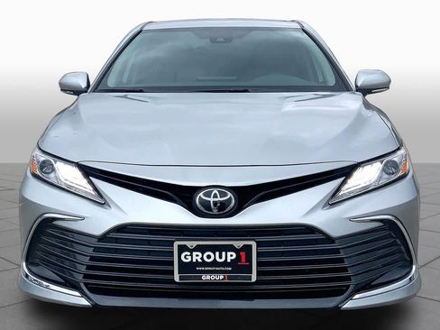 Used 2023 Toyota Camry XLE FWD image 4