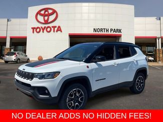 Used 2025 Jeep Compass Trailhawk AWD/4WD video 1