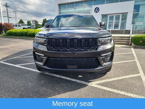 Used 2024 Jeep Grand Cherokee Limited w/ Black Appearance Package AWD/4WD image 8