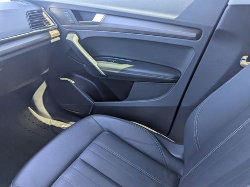 Used 2021 Audi Q5 Premium Plus image 14