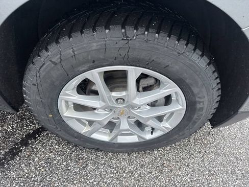 Certified 2024 Chevrolet Equinox LT AWD/4WD image 9