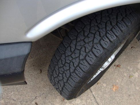 Used 2017 Chevrolet Express 2500 LS image 17