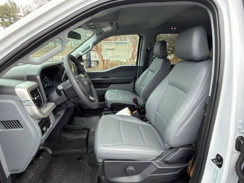 New 2024 Ford F450 XL w/ XL Chrome Package image 5