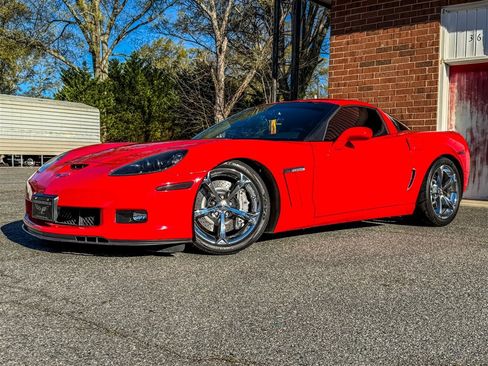 Used 2011 Chevrolet Corvette Grand Sport w/ Preferred Equipment Group RWD image 2