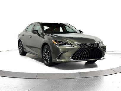 New 2025 Lexus ES 350 w/ Premium Package