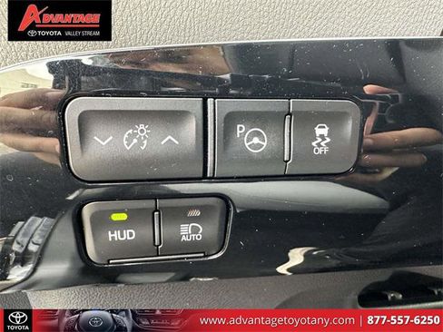 Certified 2022 Toyota Prius XLE image 24