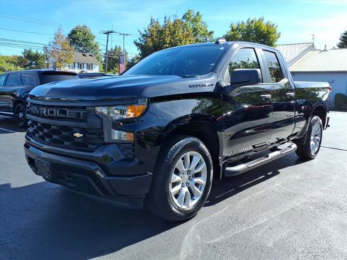 Used 2022 Chevrolet Silverado 1500 Custom w/ LPO, Dark Essentials Package image 7