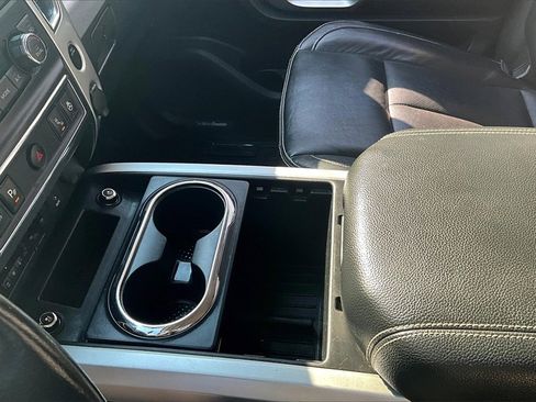 Used 2017 Nissan Titan PRO-4X image 18