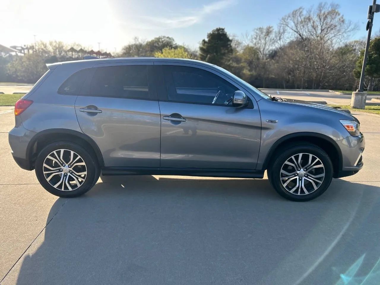 Used 2018 Mitsubishi Outlander Sport ES FWD image 5