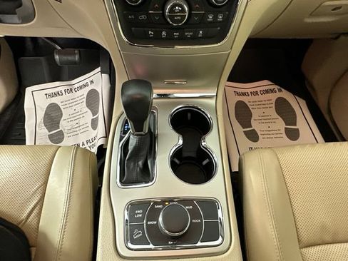 Used 2017 Jeep Grand Cherokee Limited w/ Luxury Group II AWD/4WD image 16