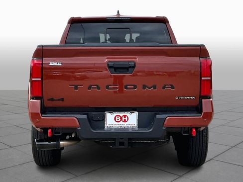 Used 2025 Toyota Tacoma TRD Sport w/ TRD Sport Upgrade Package AWD/4WD image 5