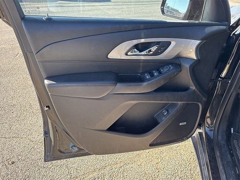 Used 2020 Chevrolet Traverse LT w/ LT Premium Package image 14