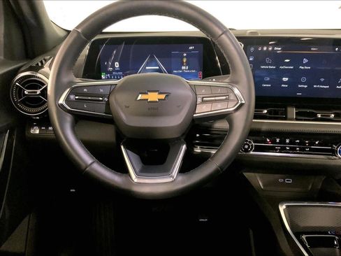 Used 2025 Chevrolet Equinox LT AWD/4WD image 5
