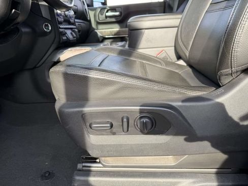 Used 2021 GMC Sierra 2500 Denali w/ Denali Ultimate Package AWD/4WD image 18