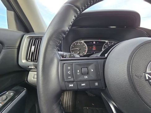 Certified 2025 Nissan Pathfinder SL AWD/4WD image 11