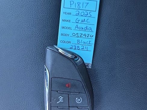 Used 2025 GMC Acadia Elevation w/ Elevation Premium Package AWD/4WD image 29