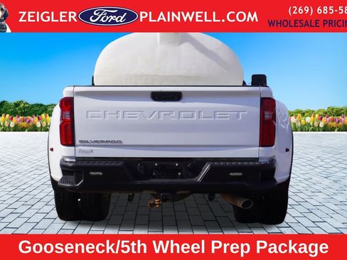Used 2022 Chevrolet Silverado 3500 W/T w/ WT Convenience Package image 4
