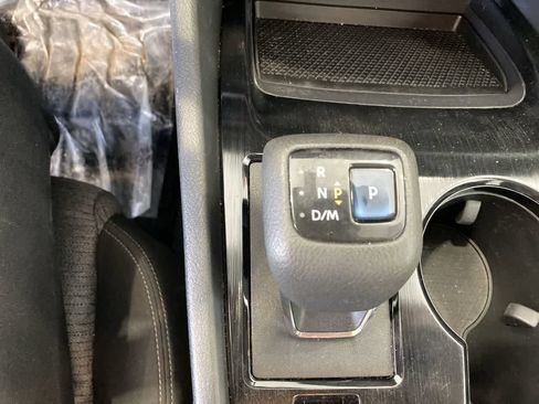 Used 2021 Nissan Rogue S AWD/4WD image 30