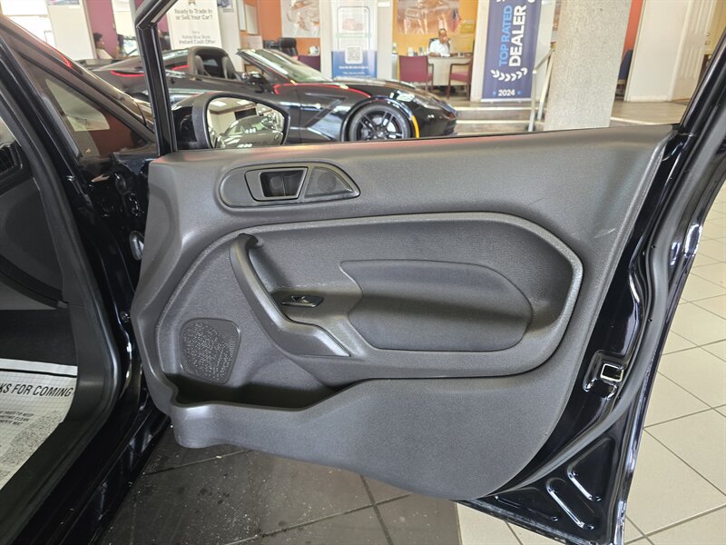 Used 2017 Ford Fiesta SE w/ Cold Weather Package FWD image 12