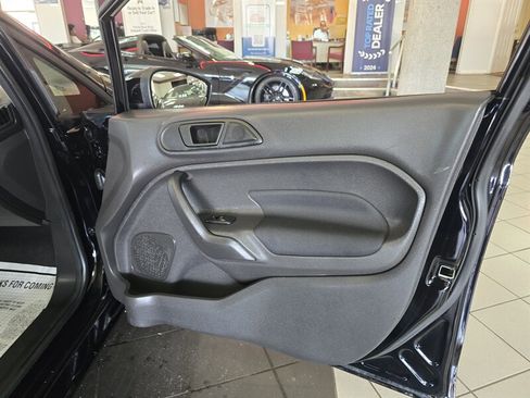 Used 2017 Ford Fiesta SE w/ Cold Weather Package image 12