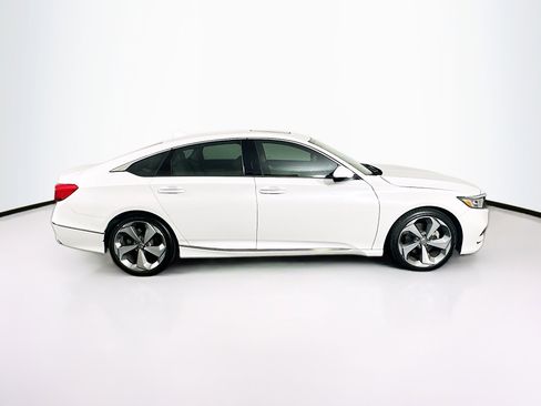 Used 2020 Honda Accord Touring image 10