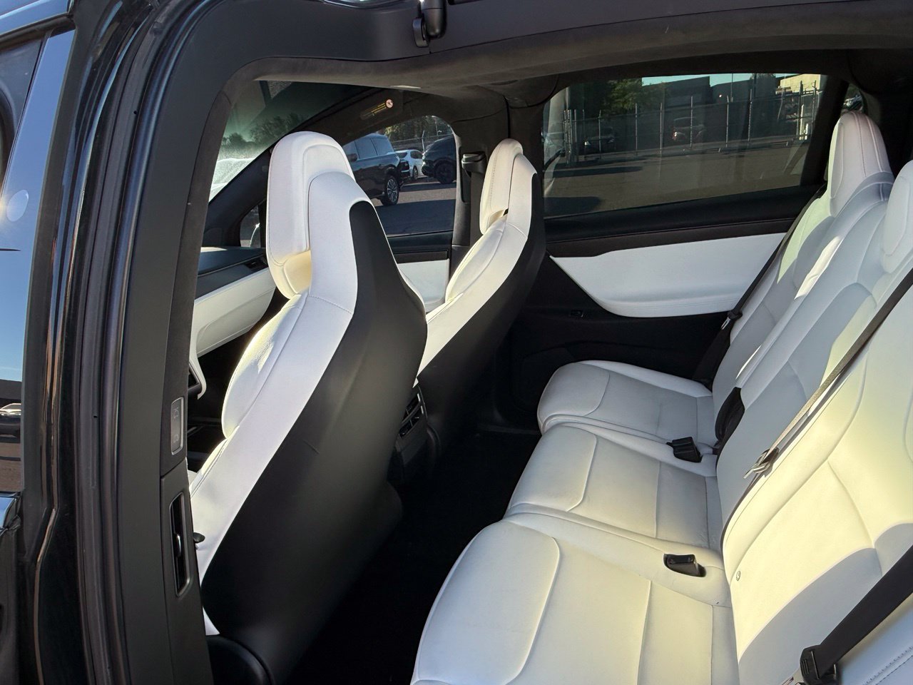 Used 2018 Tesla Model X 75D AWD/4WD image 11