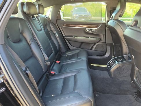 Used 2019 Volvo S90 T5 Momentum FWD image 23