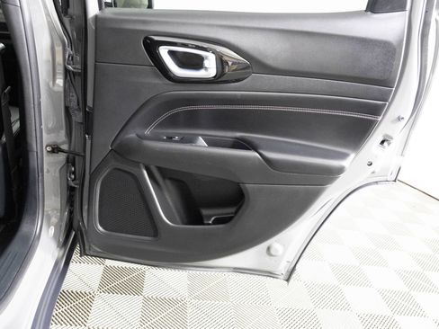 Used 2023 Jeep Compass Altitude image 36