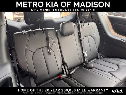 Used 2025 Chrysler Pacifica Select AWD/4WD image 33
