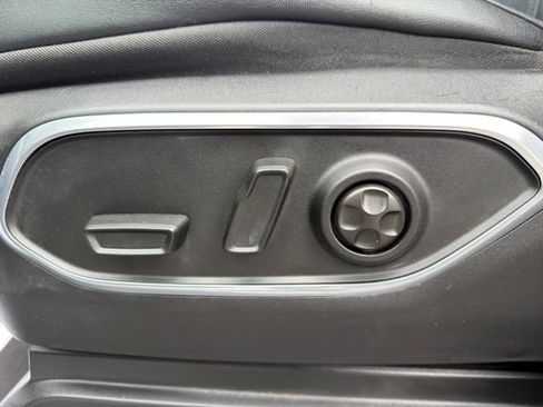 Used 2024 Jeep Wagoneer Series II AWD/4WD image 13