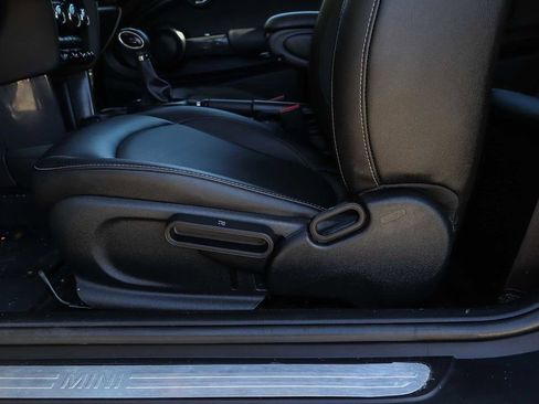 Used 2017 MINI Cooper 2-Door Hardtop FWD image 25