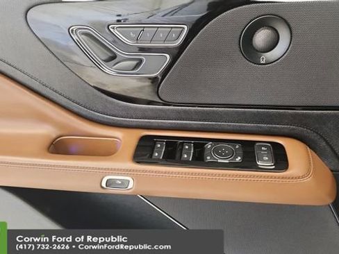 Used 2020 Lincoln Aviator Reserve w/ Equipment Group 201A image 23