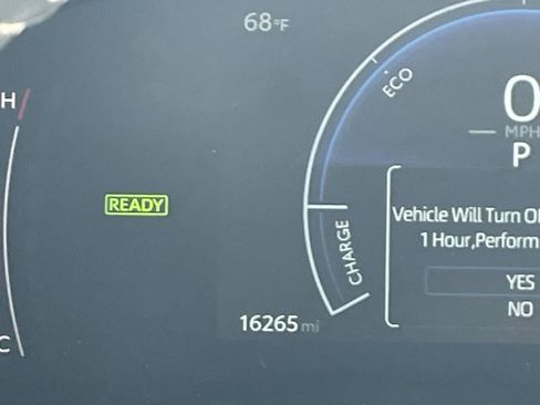 Used 2025 Toyota Camry SE image 8