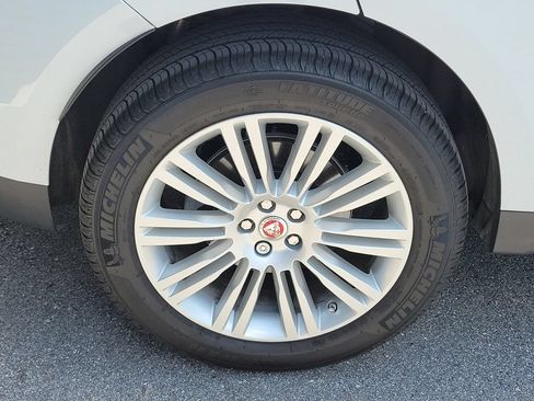 Used 2018 Jaguar F-PACE Portfolio AWD/4WD image 14