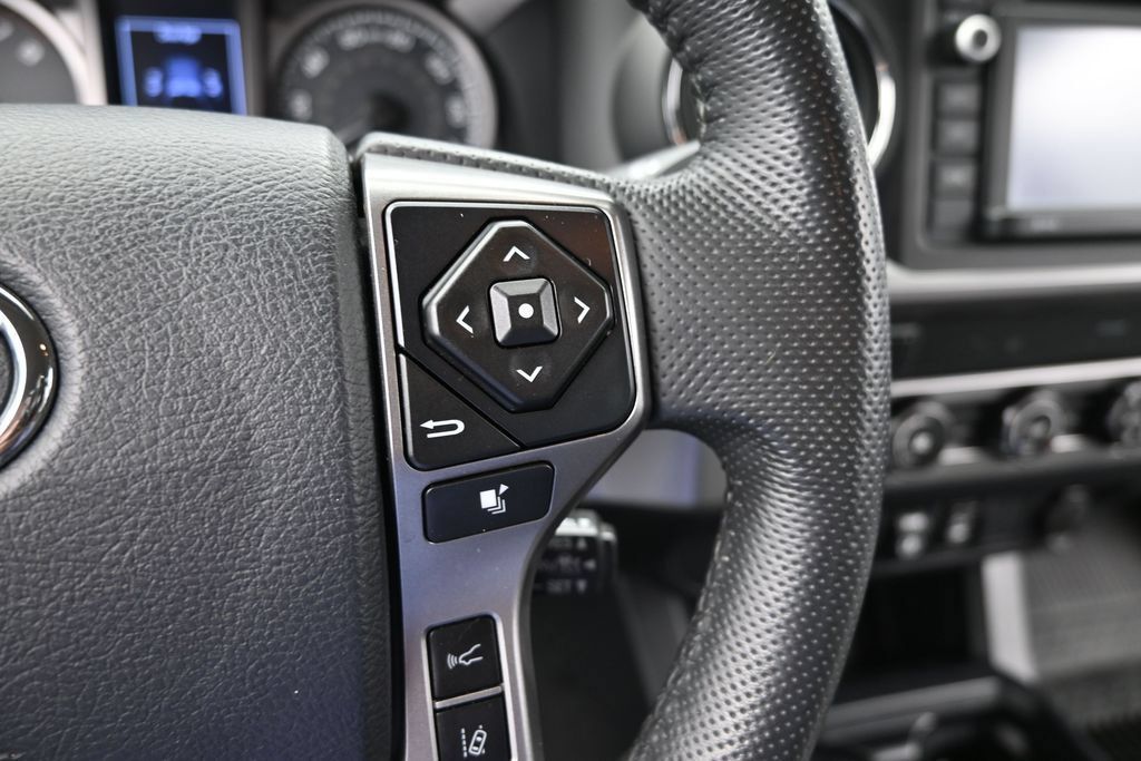 Used 2019 Toyota Tacoma SR5 RWD image 34