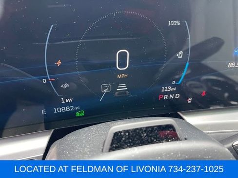 Used 2024 Cadillac Lyriq Luxury image 8