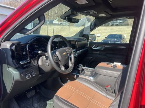Used 2025 Chevrolet Silverado 1500 High Country image 6