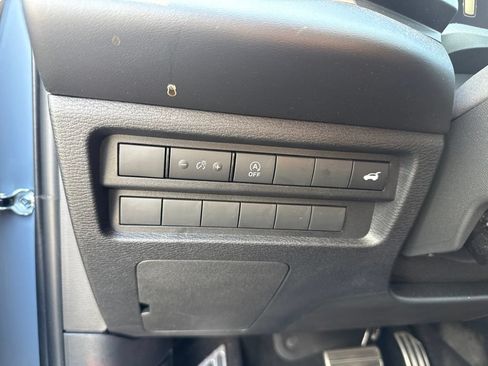 Used 2026 Mitsubishi Outlander AWD image 12