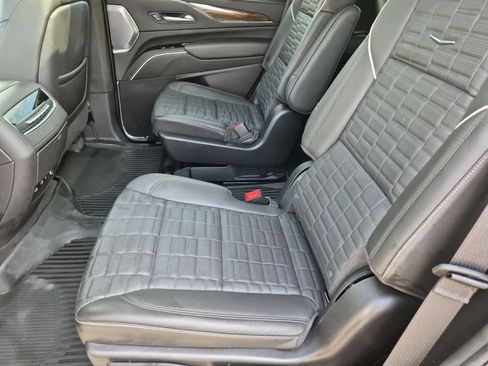 Used 2024 Cadillac Escalade Sport Platinum w/ LPO, ONYX Package AWD/4WD image 20