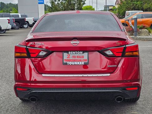 Used 2023 Nissan Altima 2.0 SR FWD image 6
