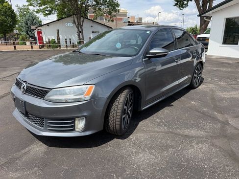 Used 2012 Volkswagen Jetta GLI Autobahn FWD image 3