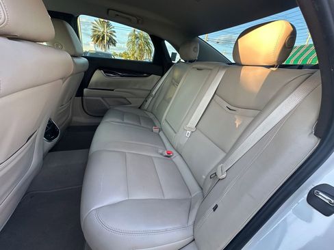 Used 2015 Cadillac XTS Luxury image 24