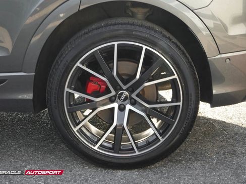 Used 2019 Audi Q8 Premium Plus w/ Premium Plus image 12